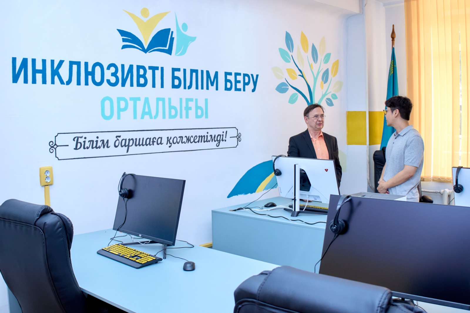 ИНКЛЮЗИВТІ БІЛІМ БЕРУГЕ ШЕК ЖОҚ: KazNARU ОСТИНДЕГІ ТЕХАС УНИВЕРСИТЕТІМЕН ҒЫЛЫМИ-ӘДІСТЕМЕЛІК ӘРІПТЕСТІГІН КЕҢЕЙТУДЕ